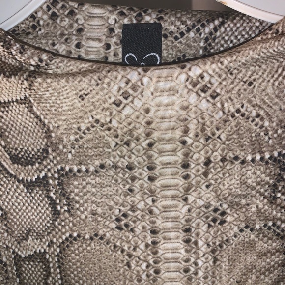 Snake skin long sleeve crop - Picture 3 of 4